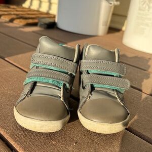 Ten Little Everyday High Top Shoes size 6.5